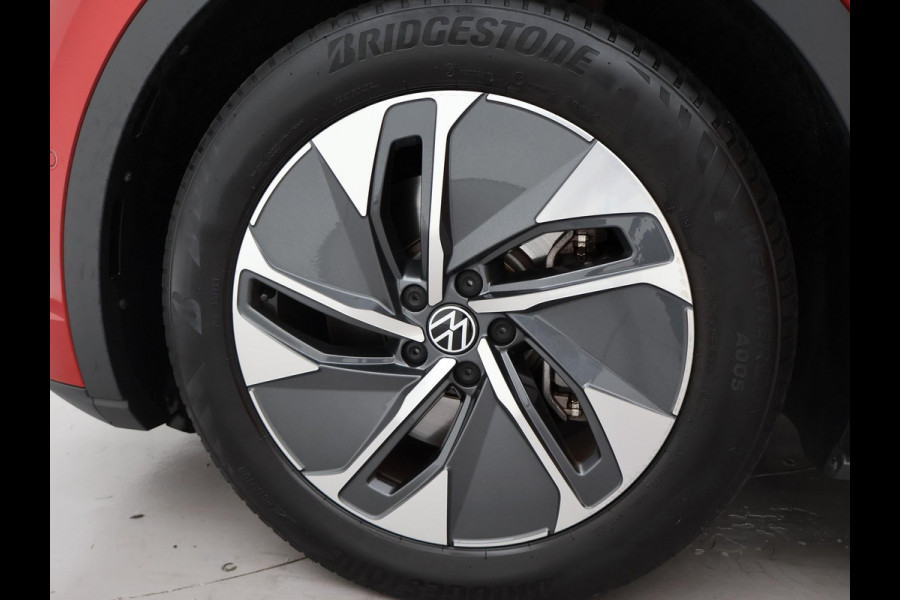 Volkswagen ID.5 PRO 77 kWh *KINGS RED* + STUUR/STOELVERWARMING | SFEERVERLICHTING | ORIG. NL