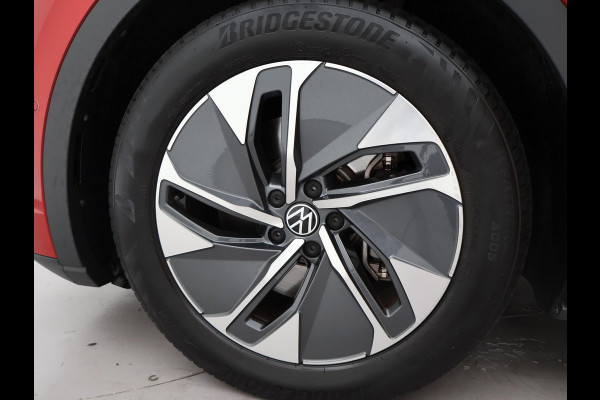 Volkswagen ID.5 PRO 77 kWh *KINGS RED* + STUUR/STOELVERWARMING | SFEERVERLICHTING | ORIG. NL