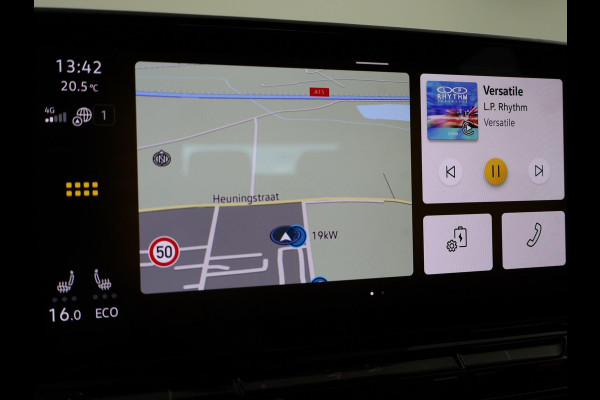 Volkswagen ID.5 PRO 77 kWh *KINGS RED* + STUUR/STOELVERWARMING | SFEERVERLICHTING | ORIG. NL