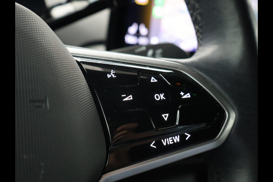 Volkswagen ID.5 PRO 77 kWh *KINGS RED* + STUUR/STOELVERWARMING | SFEERVERLICHTING | ORIG. NL