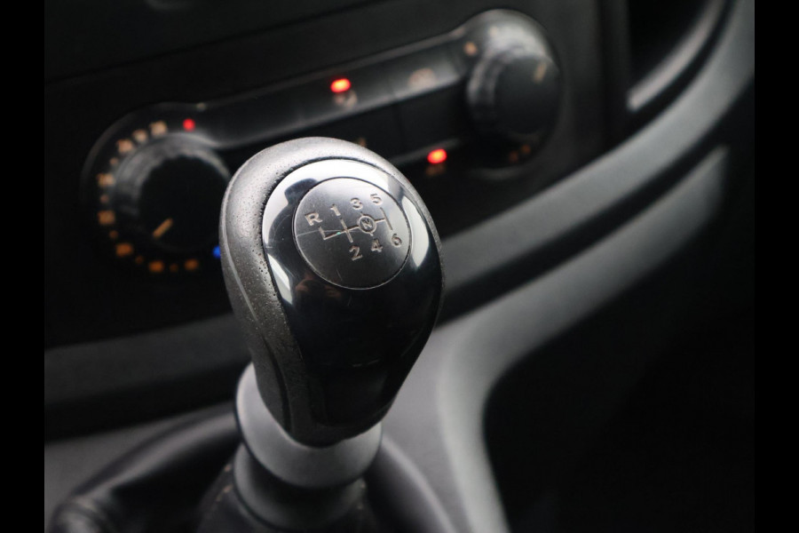 Mercedes-Benz Vito 111 CDI LANG BESTELAUTO VAN HET JAAR EDITIE + TREKHAAK / CRUISE / SIDEBARS