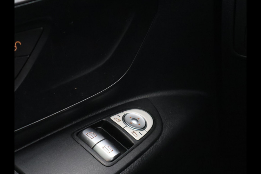 Mercedes-Benz Vito 111 CDI LANG BESTELAUTO VAN HET JAAR EDITIE + TREKHAAK / CRUISE / SIDEBARS