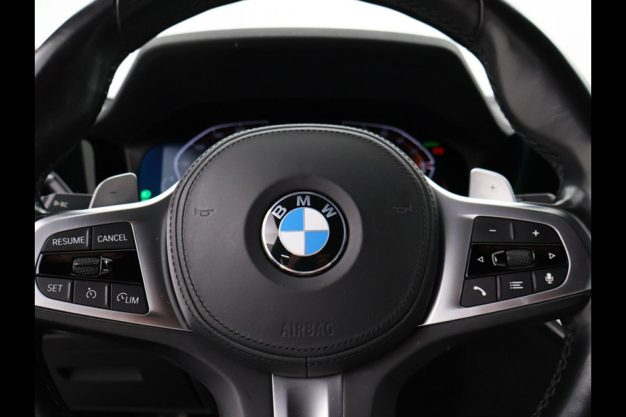 BMW 3 Serie Touring 318i AUT. M-SPORT DRAVITGRAU + SPORTSTOELEN | CAMERA | MEMORY | HIFI | SFEERVERLICHTING | CARPLAY