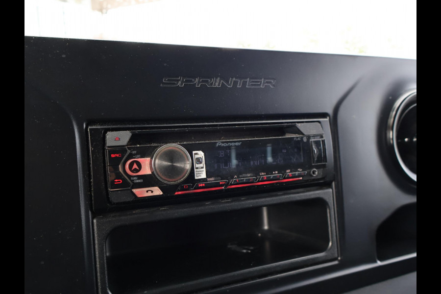 Mercedes-Benz Sprinter 314 2.2 CDI 143 PK L2H2 SELENIETGRIJS METALLIC *118.204 KM* + TREKHAAK | AIRCO