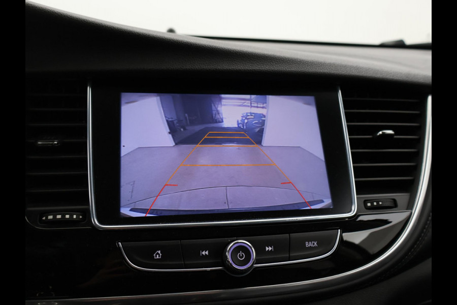 Opel Mokka X 1.4 TURBO 140 PK INNOVATION + LEDER | STUUR/STOELVERW. | APPLE CARPLAY | TREEPLANKEN