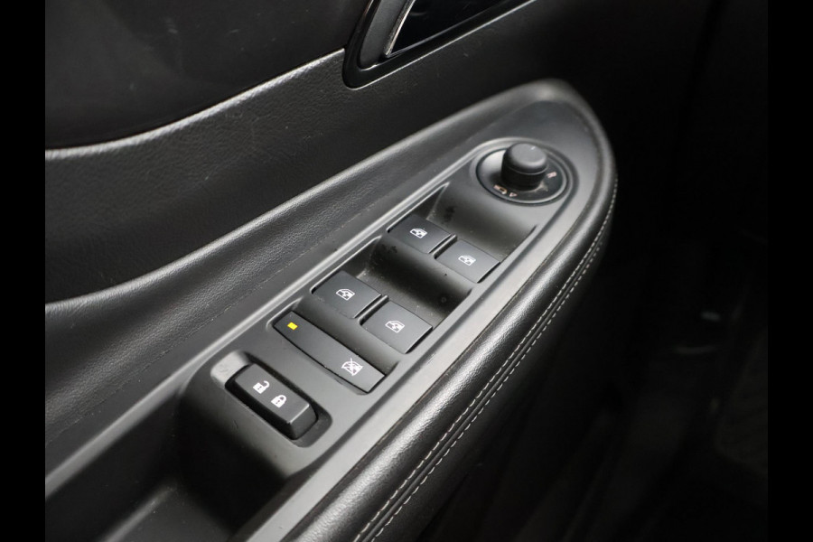 Opel Mokka X 1.4 TURBO 140 PK INNOVATION + LEDER | STUUR/STOELVERW. | APPLE CARPLAY | TREEPLANKEN