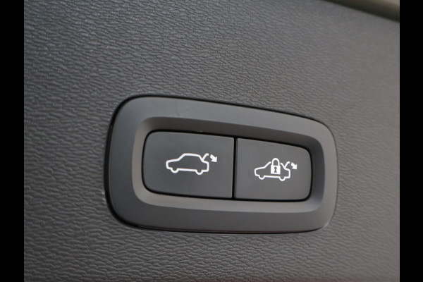 Volvo C40 RECHARGE TWIN ULTIMATE 78 kWh 408 PK SAGE GREEN + ELEK. TREKHAAK | 20 INCH | PANORAMA | PILOT ASSIST | ACC | HK