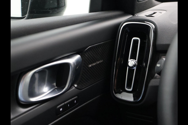 Volvo C40 RECHARGE TWIN ULTIMATE 78 kWh 408 PK SAGE GREEN + ELEK. TREKHAAK | 20 INCH | PANORAMA | PILOT ASSIST | ACC | HK