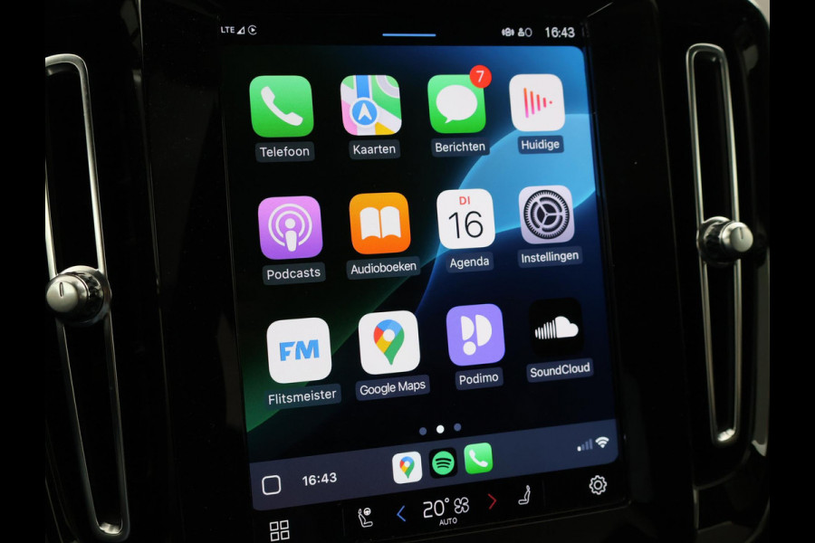 Volvo C40 RECHARGE TWIN ULTIMATE 78 kWh 408 PK SAGE GREEN + ELEK. TREKHAAK | 20 INCH | PANORAMA | PILOT ASSIST | ACC | HK