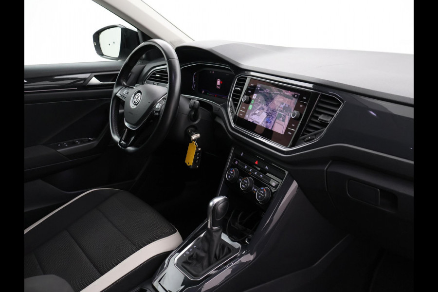 Volkswagen T-Roc 1.5 TSI 150 PK DSG SPORT BTW + TREKHAAK | VIRTUAL COCKPIT | CAMERA | ADAPTIVE CRUISE | CARPLAY