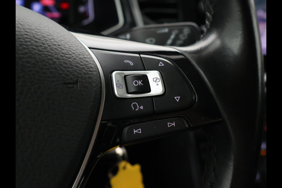 Volkswagen T-Roc 1.5 TSI 150 PK DSG SPORT BTW + TREKHAAK | VIRTUAL COCKPIT | CAMERA | ADAPTIVE CRUISE | CARPLAY