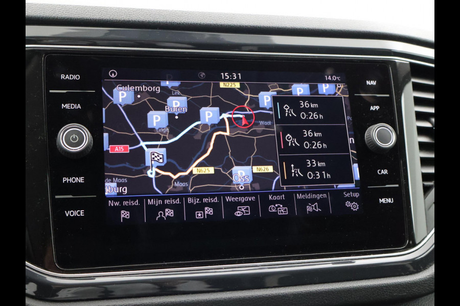 Volkswagen T-Roc 1.5 TSI 150 PK DSG SPORT BTW + TREKHAAK | VIRTUAL COCKPIT | CAMERA | ADAPTIVE CRUISE | CARPLAY