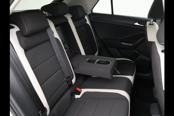 Volkswagen T-Roc 1.5 TSI 150 PK DSG SPORT BTW + TREKHAAK | VIRTUAL COCKPIT | CAMERA | ADAPTIVE CRUISE | CARPLAY