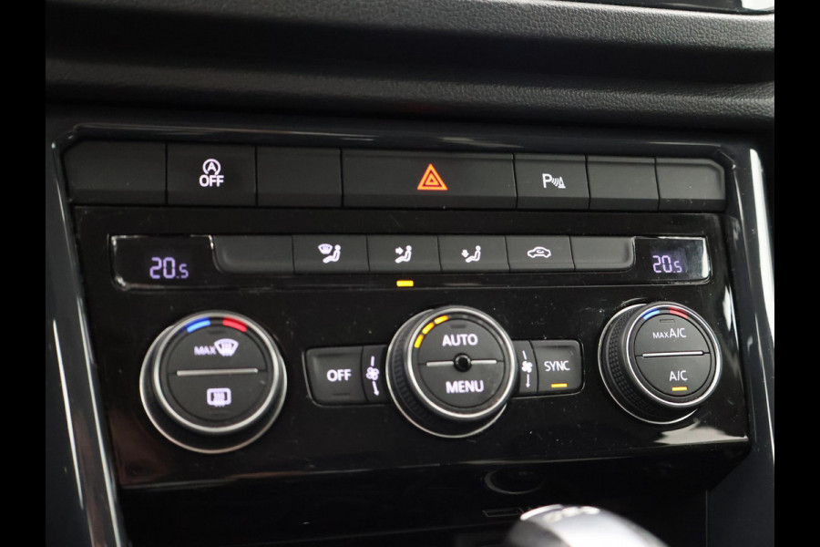 Volkswagen T-Roc 1.5 TSI 150 PK DSG SPORT BTW + TREKHAAK | VIRTUAL COCKPIT | CAMERA | ADAPTIVE CRUISE | CARPLAY