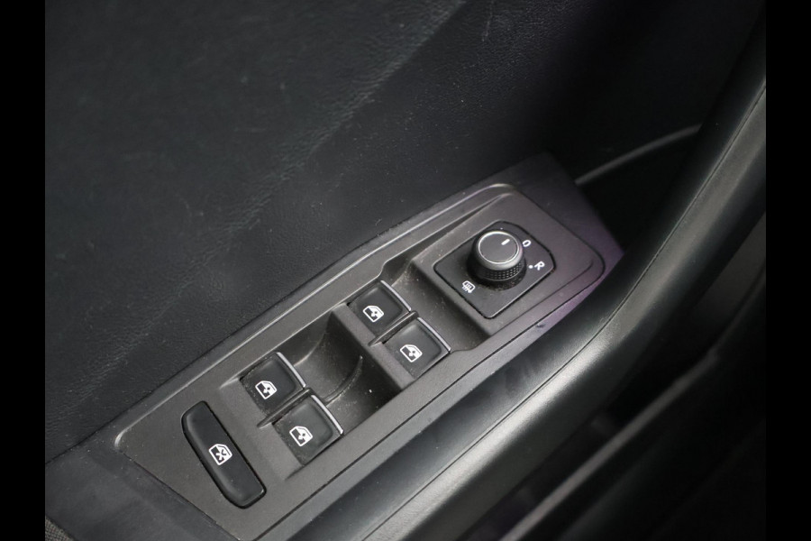 Volkswagen T-Roc 1.5 TSI 150 PK DSG SPORT BTW + TREKHAAK | VIRTUAL COCKPIT | CAMERA | ADAPTIVE CRUISE | CARPLAY