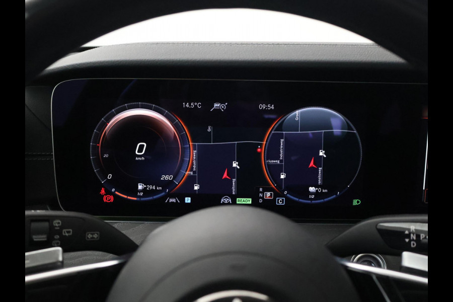 Mercedes-Benz E-Klasse Estate 300 e 320 PK AMG LINE + BURMESTER | AFN. TREKHAAK | 19 INCH AMG | SCHUIFDAK | STANDKACHEL | DISTRONIC+