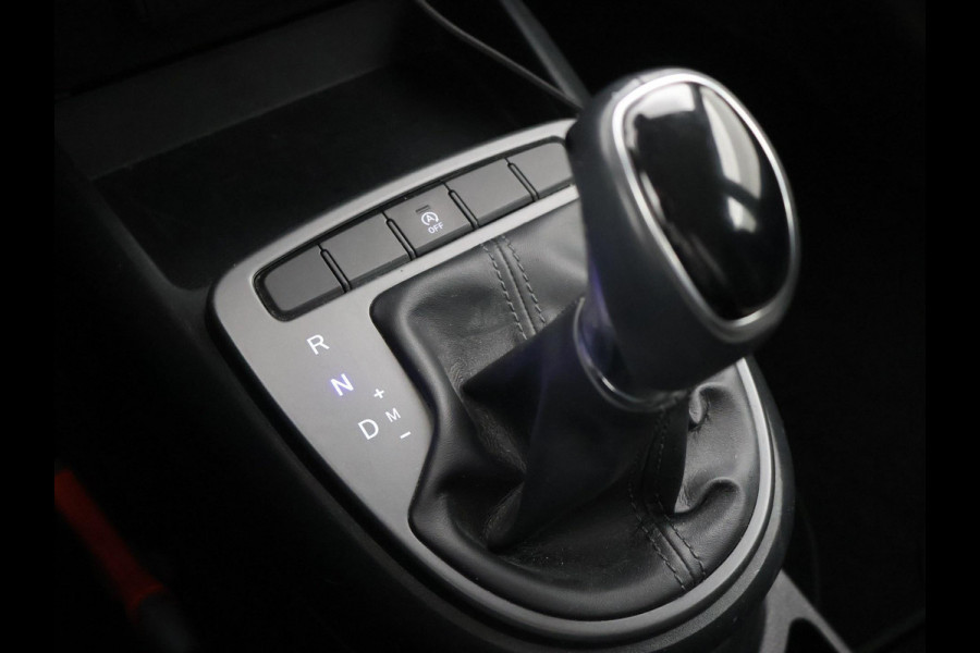 Hyundai i10 1.0 AUTOMAAT COMFORT 5-ZITS + APPLE CARPLAY | DAB+ | CRUISE CONTROL | TWO-TONE WIT/ZWART