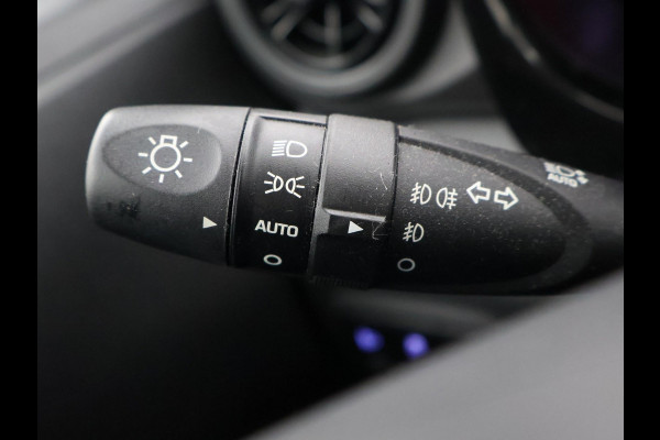 Hyundai i10 1.0 AUTOMAAT COMFORT 5-ZITS + APPLE CARPLAY | DAB+ | CRUISE CONTROL | TWO-TONE WIT/ZWART