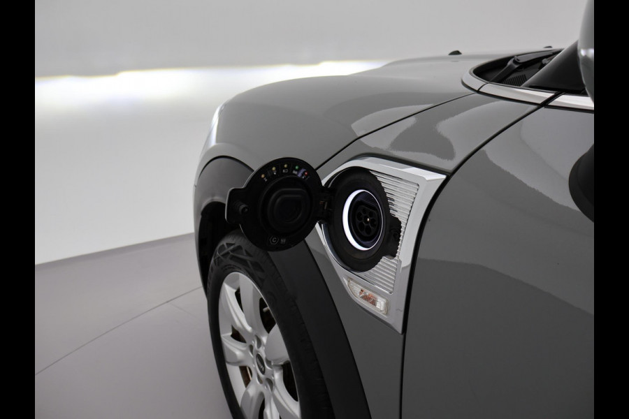 MINI Countryman 2.0 COOPER S E ALL4 PLUG-IN HYBRID 220 PK MOONWALK GREY + UNION JACK ACHTERLICHTEN | LED