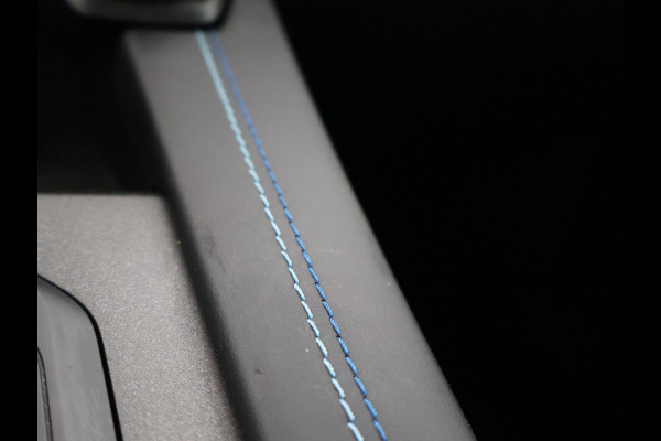 Lynk & Co 01 1.5 261 PK HYBRID AUT. + TREKHAAK 1800 KG | PREMIUM AUDIO | OPEN DAK | ADAPTIVE CRUISE | 20 INCH LMV