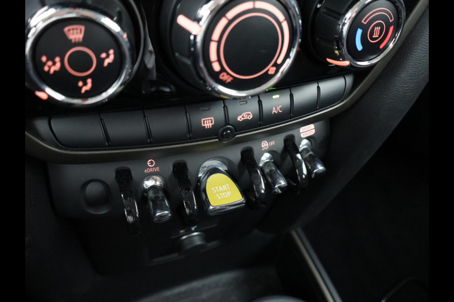 MINI Countryman 2.0 COOPER S E ALL4 PLUG-IN HYBRID 220 PK MOONWALK GREY + UNION JACK ACHTERLICHTEN | LED