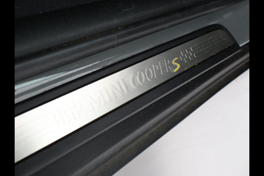 MINI Countryman 2.0 COOPER S E ALL4 PLUG-IN HYBRID 220 PK MOONWALK GREY + UNION JACK ACHTERLICHTEN | LED