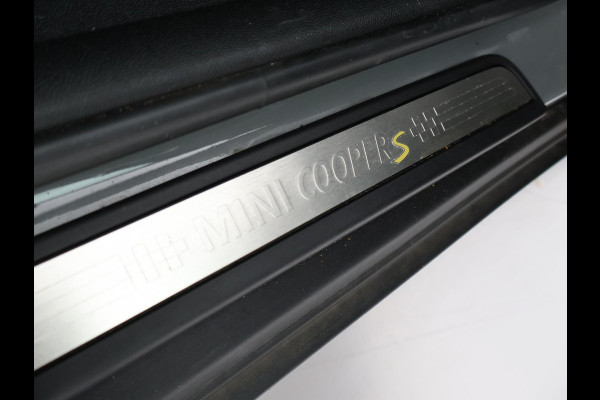 MINI Countryman 2.0 COOPER S E ALL4 PLUG-IN HYBRID 220 PK MOONWALK GREY + UNION JACK ACHTERLICHTEN | LED