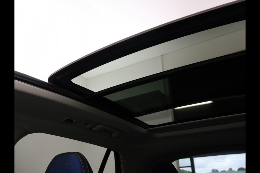 Lynk & Co 01 1.5 261 PK HYBRID AUT. + TREKHAAK 1800 KG | PREMIUM AUDIO | OPEN DAK | ADAPTIVE CRUISE | 20 INCH LMV