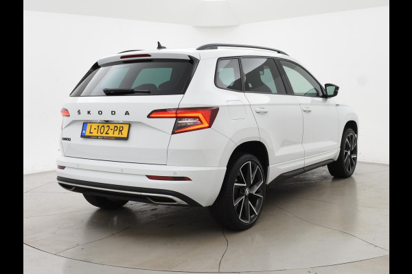 Škoda Karoq 1.5 TSI 150 PK DSG AUT. SPORTLINE + 19 INCH | VIRTUAL COCKPIT | ADAPTIVE CRUISE | ELEK. TREKHAAK | SFEERVERLICHTING | CANTON