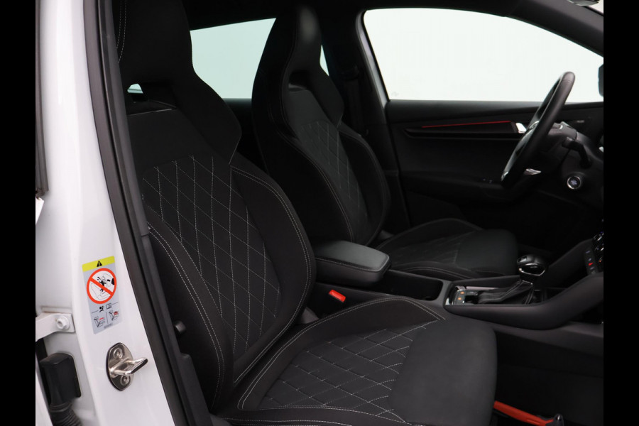 Škoda Karoq 1.5 TSI 150 PK DSG AUT. SPORTLINE + 19 INCH | VIRTUAL COCKPIT | ADAPTIVE CRUISE | ELEK. TREKHAAK | SFEERVERLICHTING | CANTON