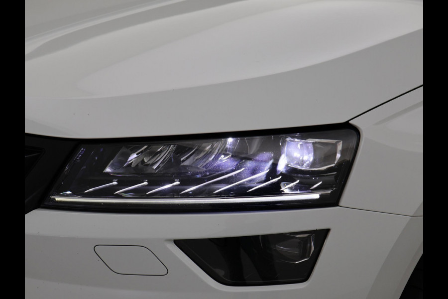 Škoda Karoq 1.5 TSI 150 PK DSG AUT. SPORTLINE + 19 INCH | VIRTUAL COCKPIT | ADAPTIVE CRUISE | ELEK. TREKHAAK | SFEERVERLICHTING | CANTON