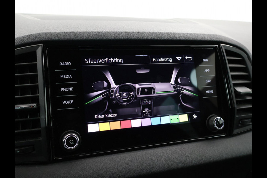 Škoda Karoq 1.5 TSI 150 PK DSG AUT. SPORTLINE + 19 INCH | VIRTUAL COCKPIT | ADAPTIVE CRUISE | ELEK. TREKHAAK | SFEERVERLICHTING | CANTON