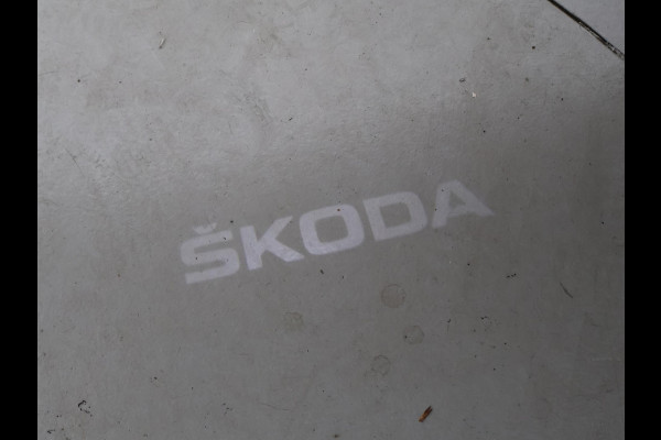 Škoda Karoq 1.5 TSI 150 PK DSG AUT. SPORTLINE + 19 INCH | VIRTUAL COCKPIT | ADAPTIVE CRUISE | ELEK. TREKHAAK | SFEERVERLICHTING | CANTON