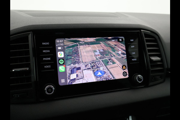 Škoda Karoq 1.5 TSI 150 PK DSG AUT. SPORTLINE + 19 INCH | VIRTUAL COCKPIT | ADAPTIVE CRUISE | ELEK. TREKHAAK | SFEERVERLICHTING | CANTON