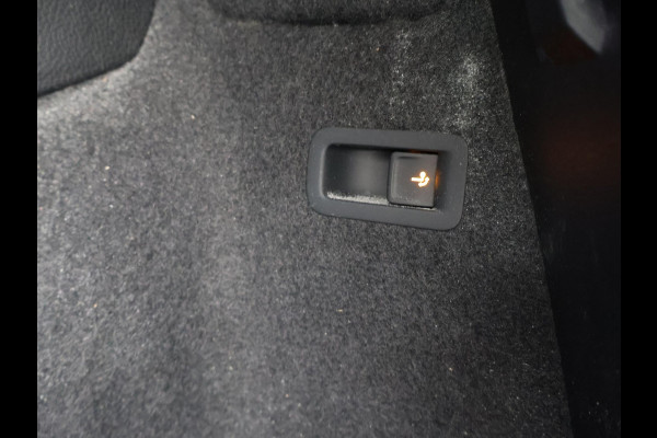 Škoda Karoq 1.5 TSI 150 PK DSG AUT. SPORTLINE + 19 INCH | VIRTUAL COCKPIT | ADAPTIVE CRUISE | ELEK. TREKHAAK | SFEERVERLICHTING | CANTON