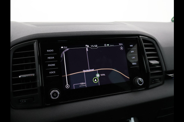 Škoda Karoq 1.5 TSI 150 PK DSG AUT. SPORTLINE + 19 INCH | VIRTUAL COCKPIT | ADAPTIVE CRUISE | ELEK. TREKHAAK | SFEERVERLICHTING | CANTON