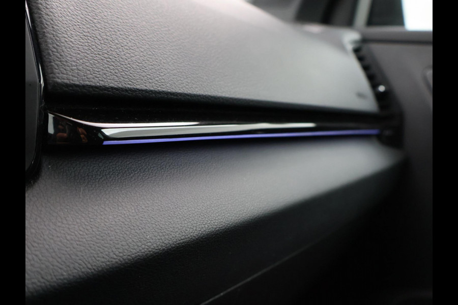 Škoda Karoq 1.5 TSI 150 PK DSG AUT. SPORTLINE + 19 INCH | VIRTUAL COCKPIT | ADAPTIVE CRUISE | ELEK. TREKHAAK | SFEERVERLICHTING | CANTON