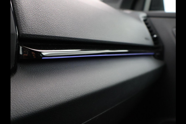 Škoda Karoq 1.5 TSI 150 PK DSG AUT. SPORTLINE + 19 INCH | VIRTUAL COCKPIT | ADAPTIVE CRUISE | ELEK. TREKHAAK | SFEERVERLICHTING | CANTON