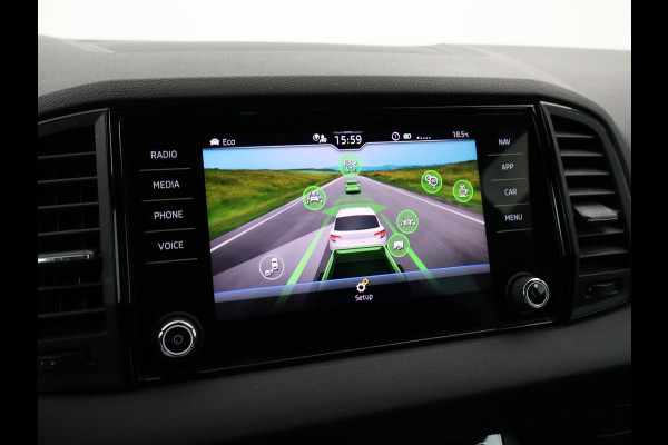 Škoda Karoq 1.5 TSI 150 PK DSG AUT. SPORTLINE + 19 INCH | VIRTUAL COCKPIT | ADAPTIVE CRUISE | ELEK. TREKHAAK | SFEERVERLICHTING | CANTON