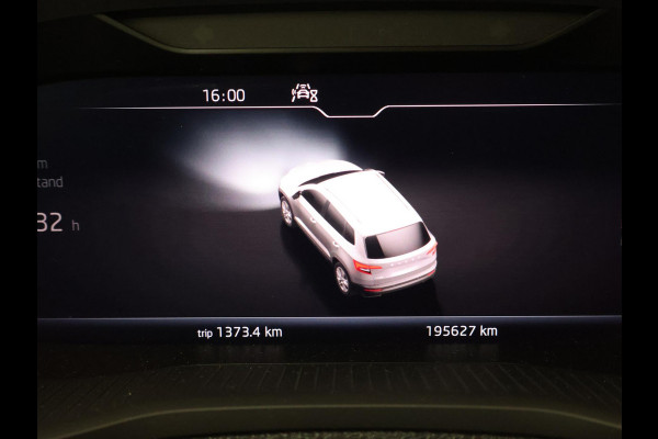 Škoda Karoq 1.5 TSI 150 PK DSG AUT. SPORTLINE + 19 INCH | VIRTUAL COCKPIT | ADAPTIVE CRUISE | ELEK. TREKHAAK | SFEERVERLICHTING | CANTON