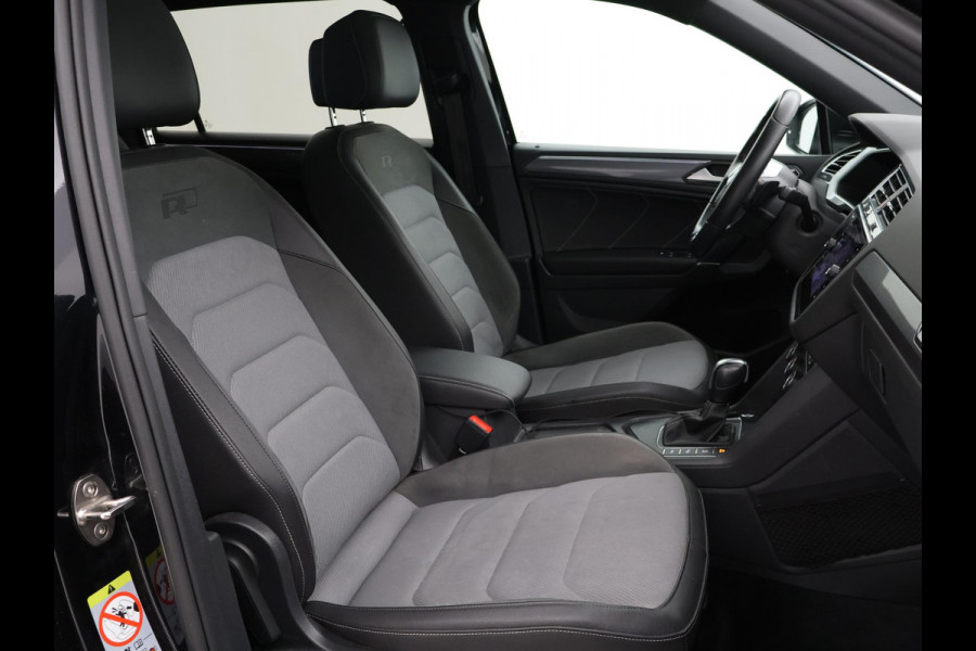 Volkswagen Tiguan Allspace 1.5 TSI R-LINE INTERIEUR + EXTERIEUR | VIRTUAL COCKPIT | TREKHAAK | PANORAMA | ADAPTIVE CRUISE