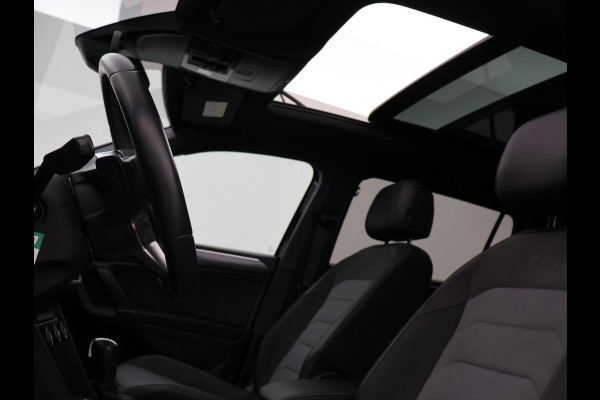 Volkswagen Tiguan Allspace 1.5 TSI R-LINE INTERIEUR + EXTERIEUR | VIRTUAL COCKPIT | TREKHAAK | PANORAMA | ADAPTIVE CRUISE