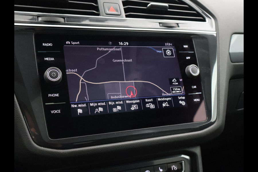 Volkswagen Tiguan Allspace 1.5 TSI R-LINE INTERIEUR + EXTERIEUR | VIRTUAL COCKPIT | TREKHAAK | PANORAMA | ADAPTIVE CRUISE