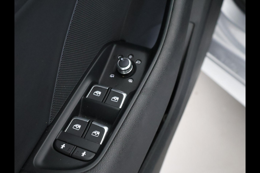 Audi A3 Limousine 1.5 TFSI 150PK S-TRONIC S-LINE INTERIEUR+EXTERIEUR | ADAPTIVE CRUISE | CAMERA | S EDITION