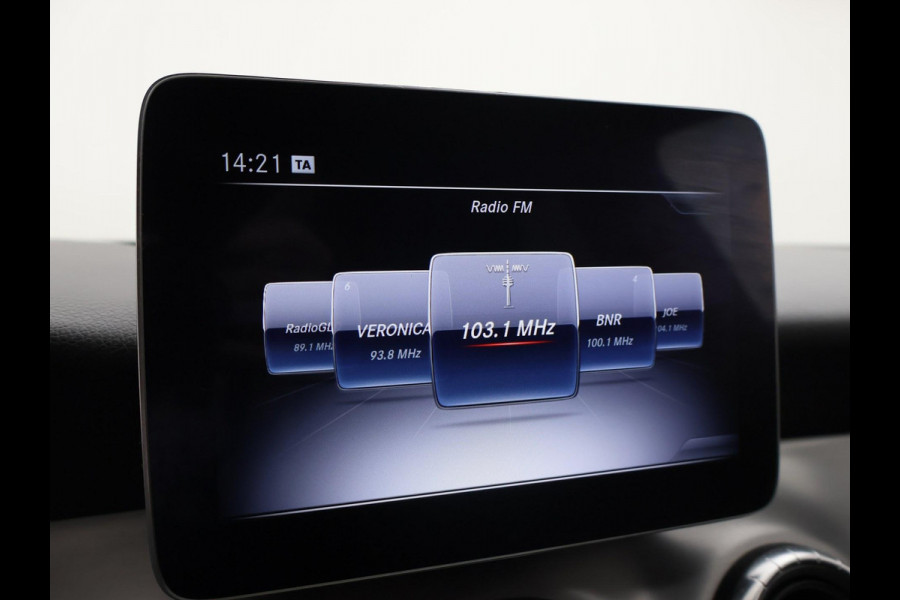 Mercedes-Benz CLA-Klasse Shooting Brake 180 AMG NIGHT + PANORAMA SCHUIFDAK | APPLE CARPLAY | CAMERA | STOELVERW. |