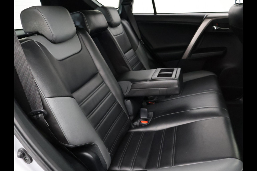 Toyota RAV4 2.5 HYBRID AUT. BLACK EDITION + SCHUIFDAK | LEDER | CAMERA | ADAPTIVE CRUISE | STOELVERW. | 18 INCH