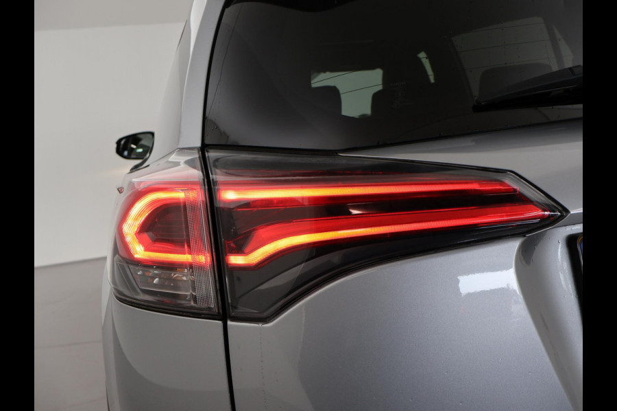 Toyota RAV4 2.5 HYBRID AUT. BLACK EDITION + SCHUIFDAK | LEDER | CAMERA | ADAPTIVE CRUISE | STOELVERW. | 18 INCH