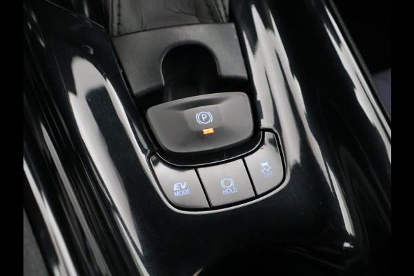 Toyota C-HR 1.8 HYBRID BI-TONE SPORT EXECUTIVE + ADAPTIVE CRUISE / JBL AUDIO / CAMERA / STOELVERWARMING