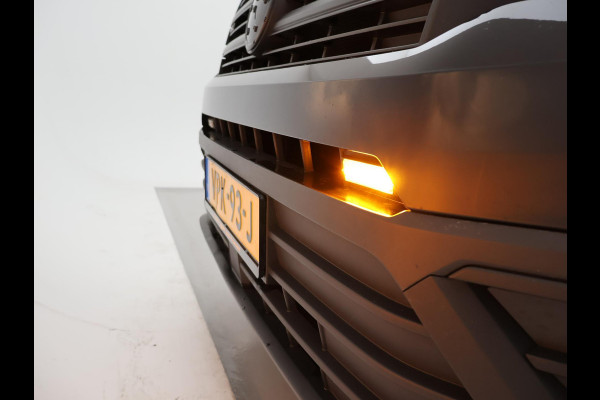 Volkswagen Crafter 35 2.0 TDI 140 PK 4MOTION 4X4 L3H2 + TREKHAAK 3000 KG / DEALER ONDERHOUDEN