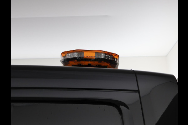 Volkswagen Crafter 35 2.0 TDI 140 PK 4MOTION 4X4 L3H2 + TREKHAAK 3000 KG / DEALER ONDERHOUDEN